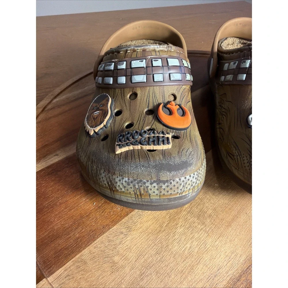 Crocs Star Wars Chewbacca Lined Clogs Brown Fuzzy Kids Size C13 Slip On Shoes